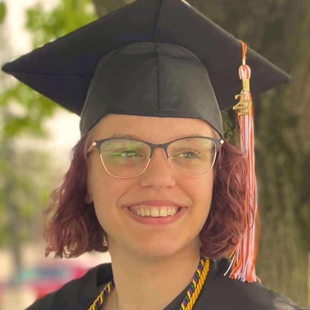 Meet your Posher, Cassandra